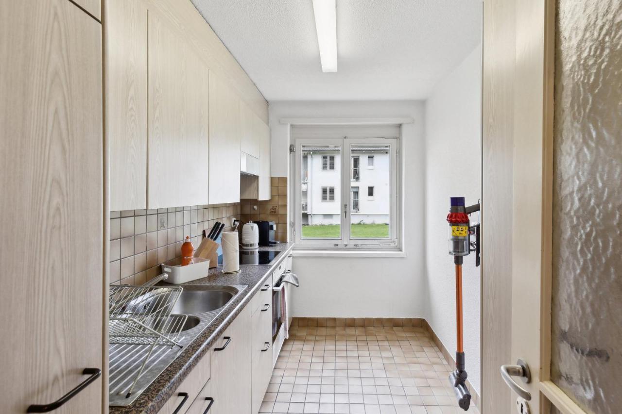Zurich Urban Charm: Your Comfy Stay Close To The City Exterior foto