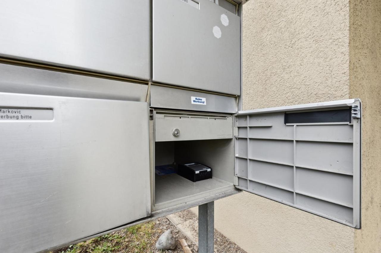Zurich Urban Charm: Your Comfy Stay Close To The City Exterior foto